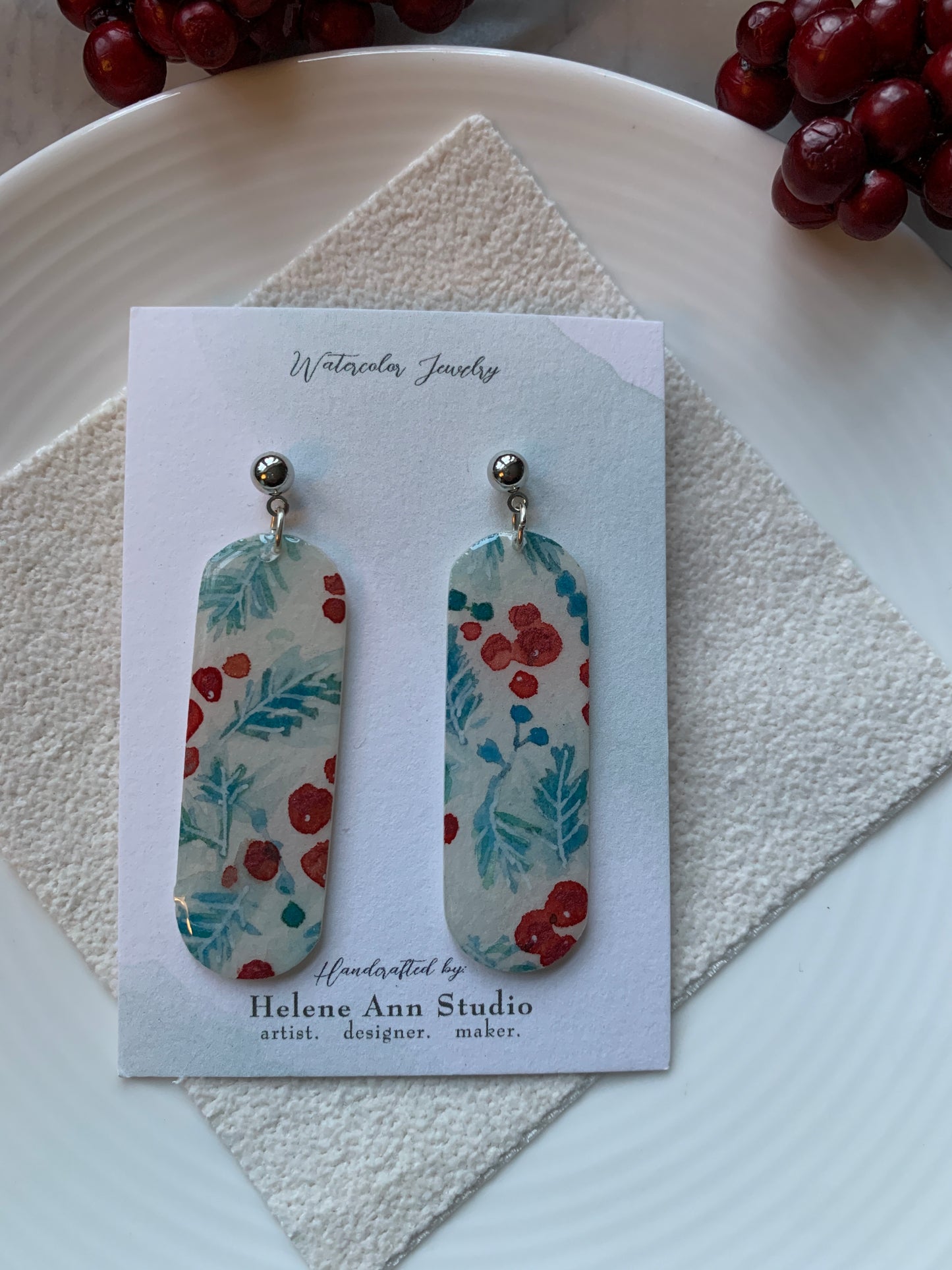 Winterberry Collection: Long Ovals