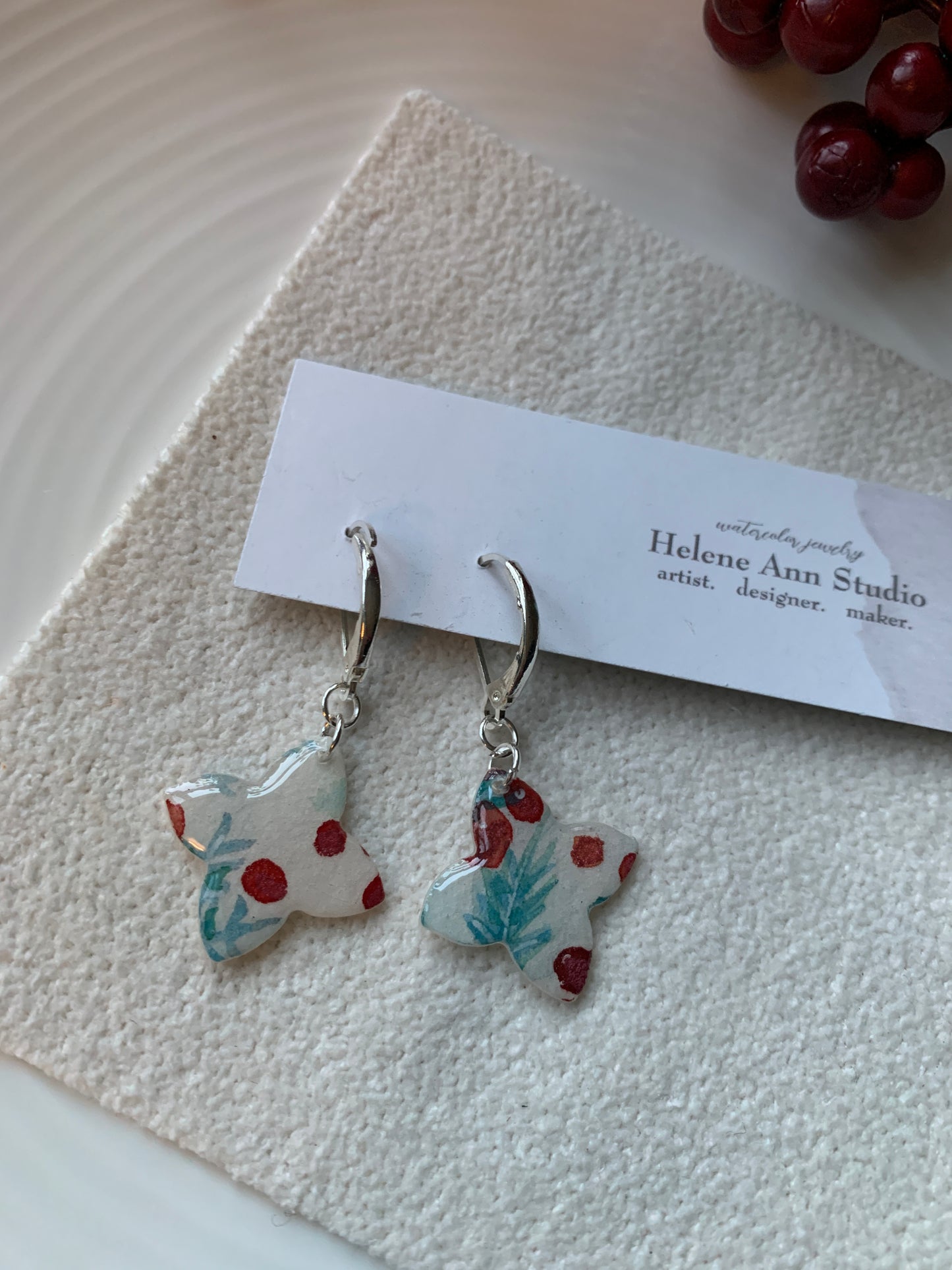 Winterberry Collection: Dangle Clovers