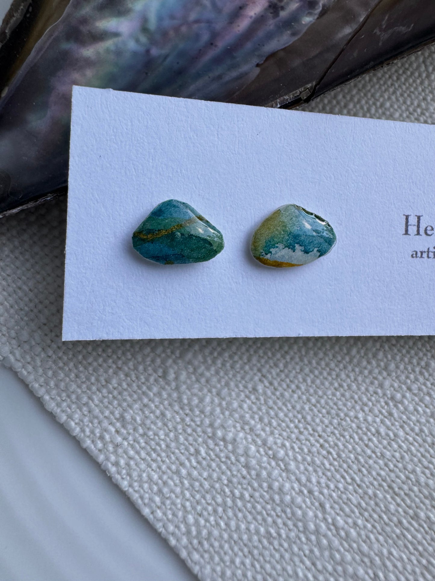 Blue Iridescence Collection: Button Shells