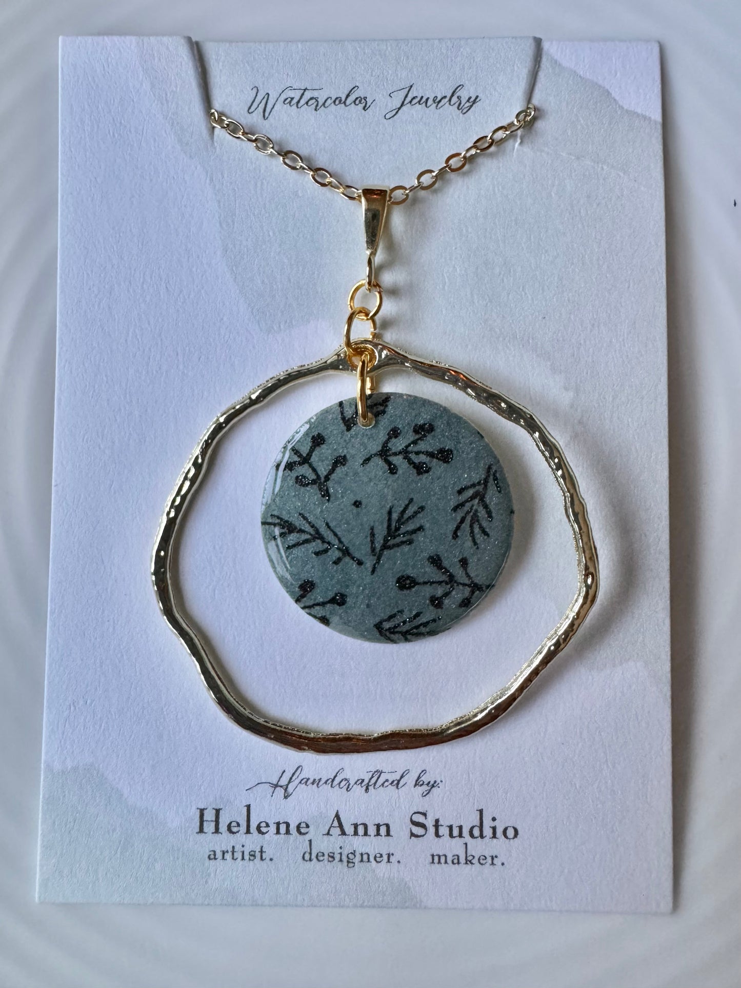 Gold Pendant Necklace