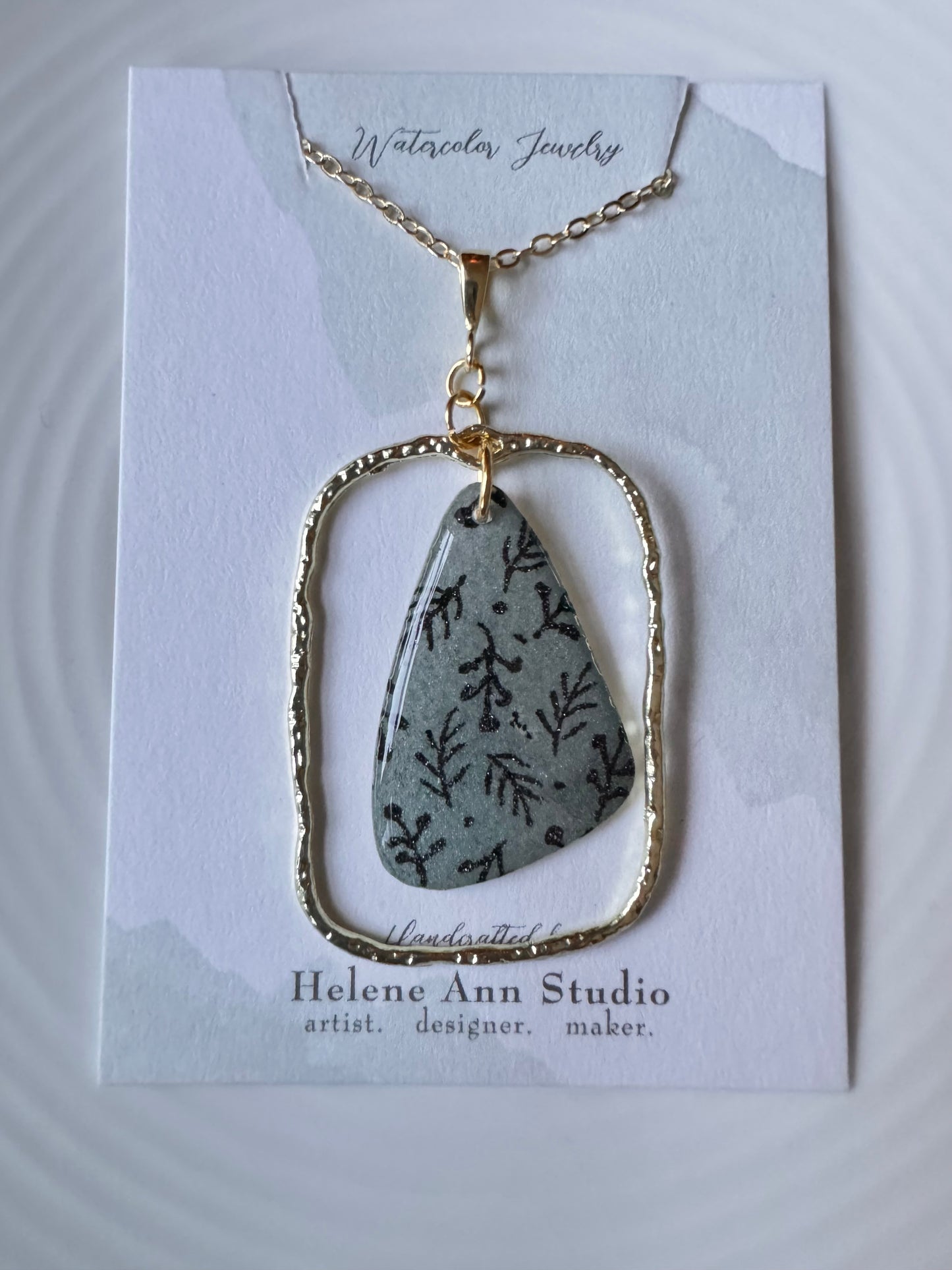Gold Pendant Necklace