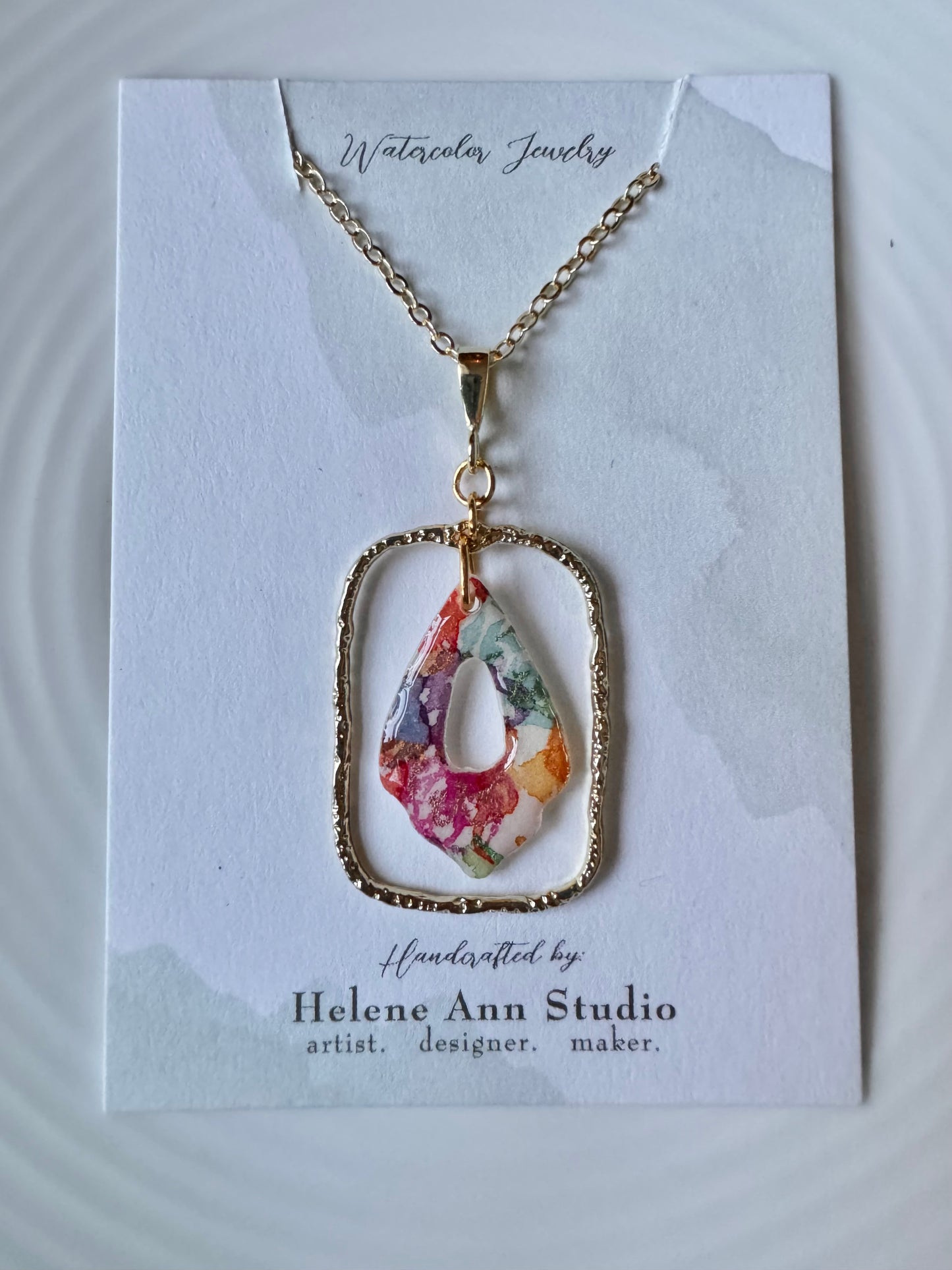 Gold Pendant Necklace