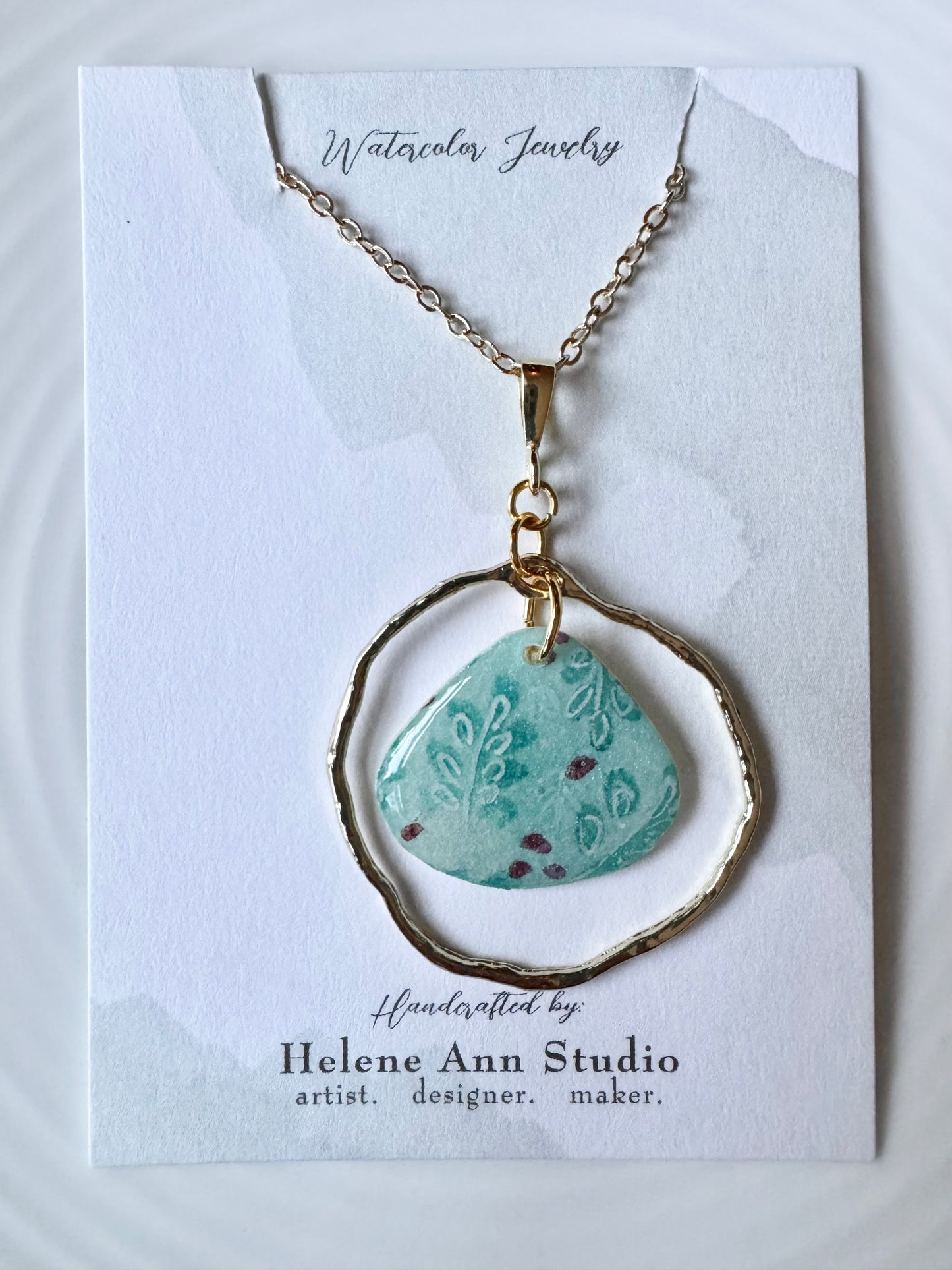 Gold Pendant Necklace